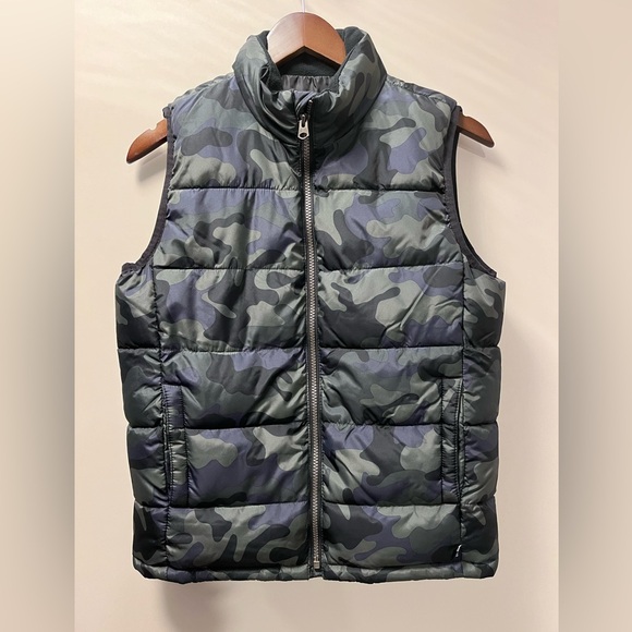 Boys Gap Camo Puffy Vest size Large - Picture 6 of 9